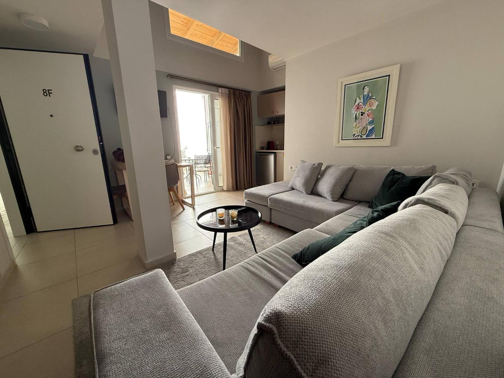 Stylish Studio Apartment - 8F House Kalamáta Eksteriør bilde