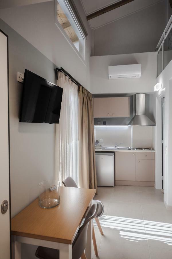 Stylish Studio Apartment - 8F House Kalamáta Eksteriør bilde